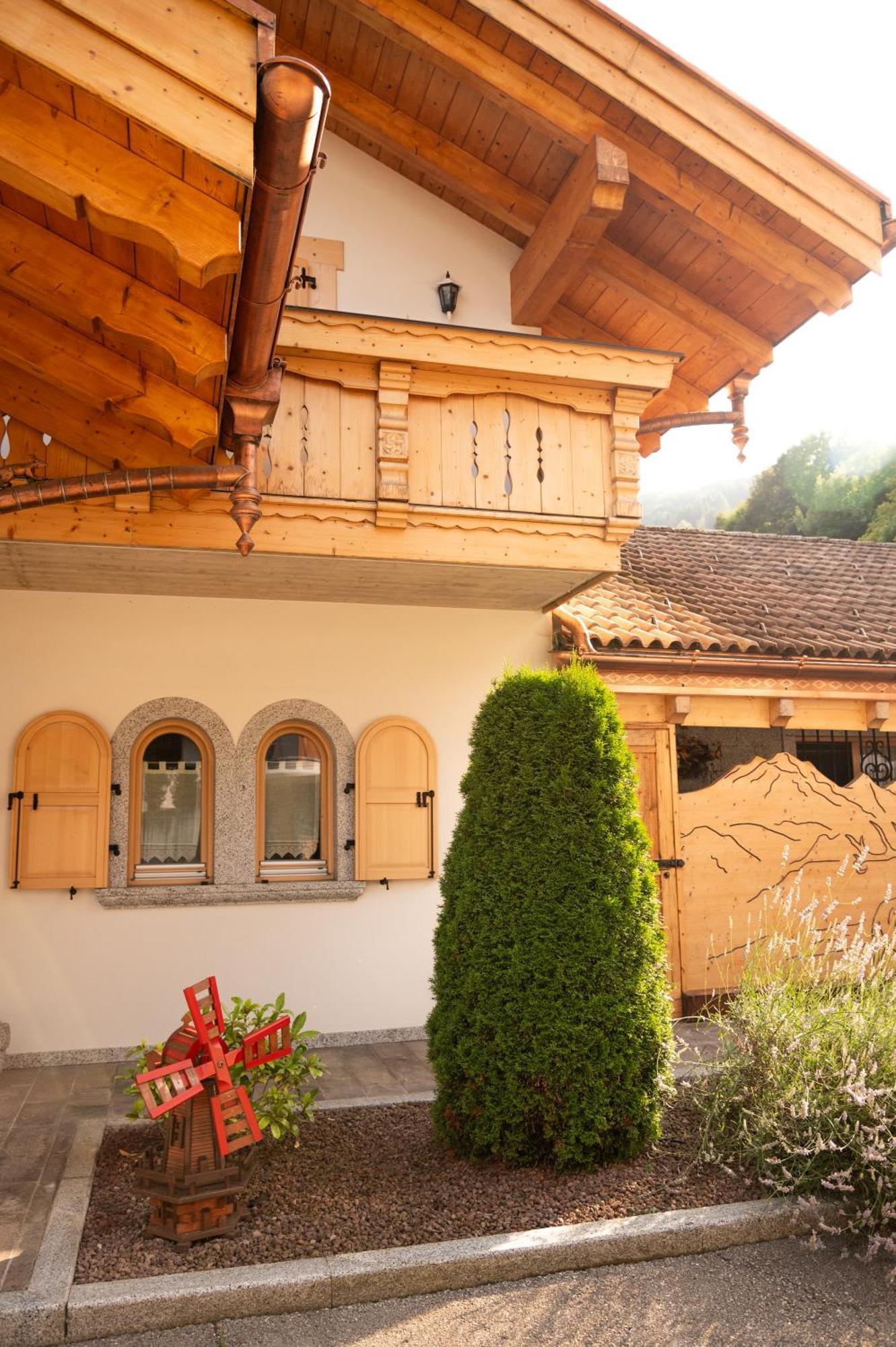 Alfio's Alpen Apartment Roncone